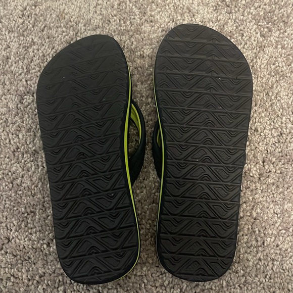 Reef Kids Ahi Collection Aqua Blue & Green Striped  Flip Flops/Sandals USA 2 - Picture 8 of 8